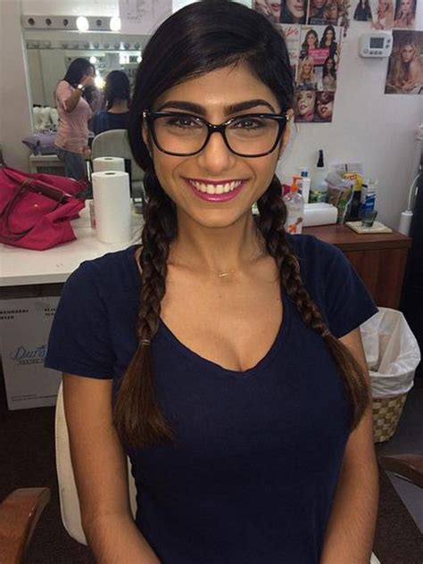 Mia Khalifa First Time Porn Videos 